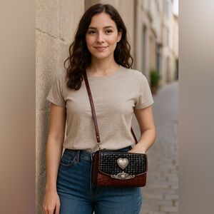 💕 Western Chic Heart Crossbody Wallet Purse